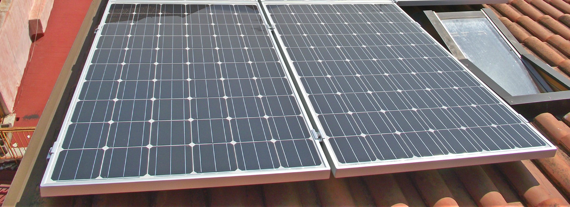 Pannelli fotovoltaici su tegole